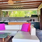 Luxury Stone With Private Pool * بودروم