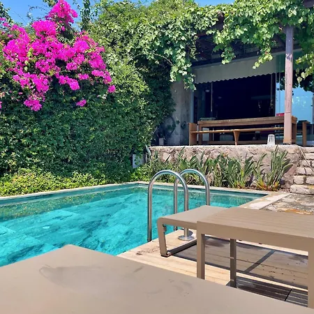 فيلة Private Pool Getaway In A Luxury Stone *