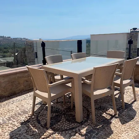 Private Pool Getaway In A Luxury Stone فيلة