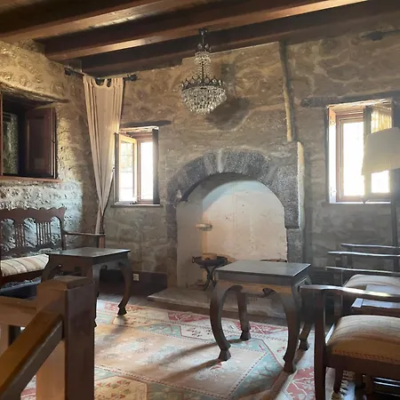 Private Pool Getaway In A Luxury Stone Vilă *