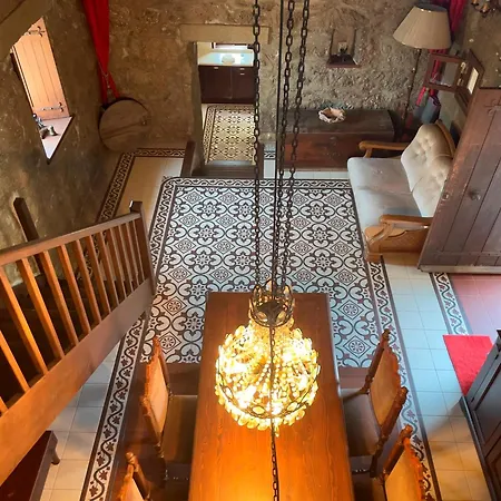 Private Pool Getaway In A Luxury Stone Vilă